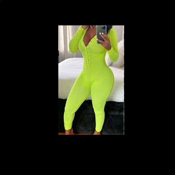 Lemonade Onesie - Picture 2 of 3